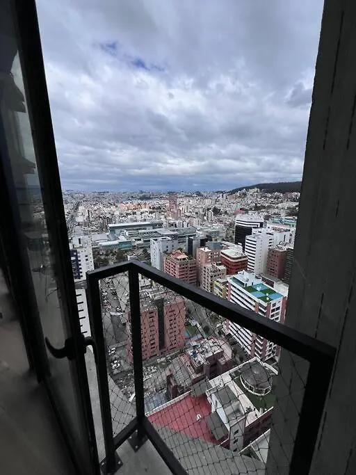 Suite De Batman Piso 25 Iqon Quito